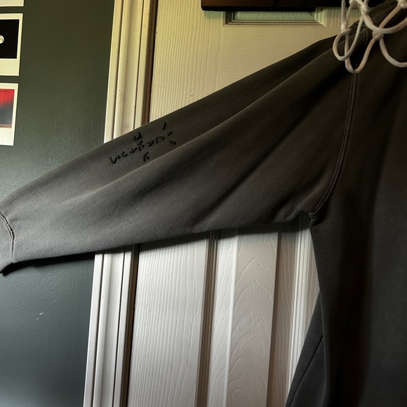 2018 CACTUS JACK x PLAYSTATION CREWNECK GREY SIZE LARGE - Picture 5 of 6